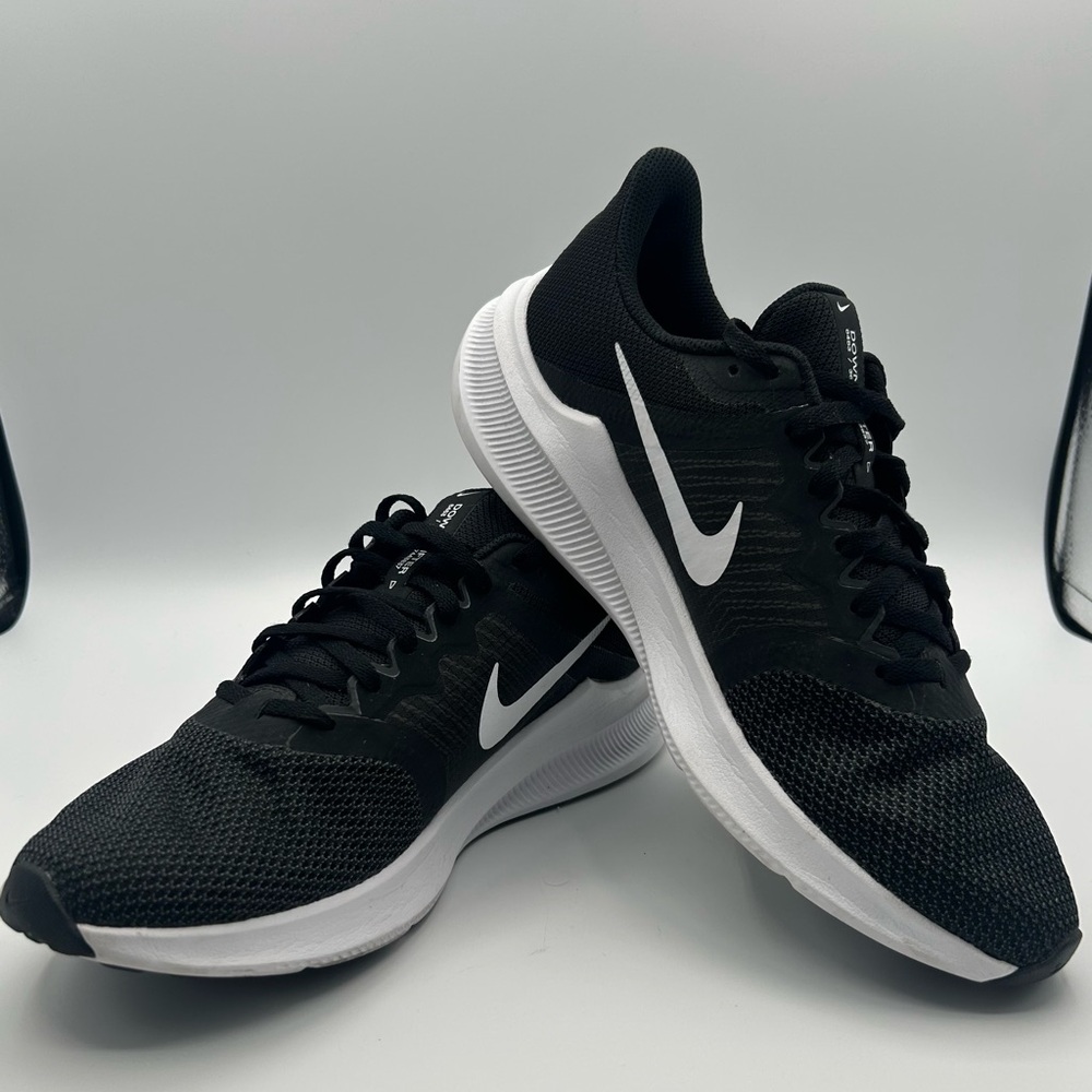 Nike Downshifter Womans running shoes CW3413 006 black Size 10.5